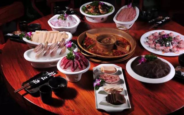 青岛利群金鼎广场营业时间,青岛利群金鼎广场美食在几楼