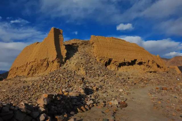 看头条后天就能从克拉玛依坐火车到喀什啦！