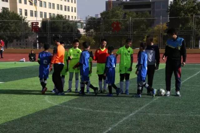 精彩的青少年足球比赛视频,厉害了参赛队伍高分拿下一等奖