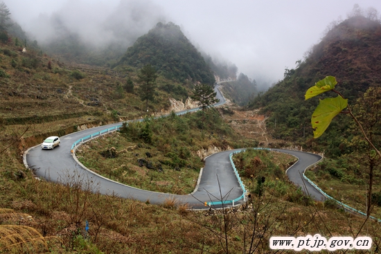 平塘县公路改造,打通道路瓶颈优化道路交通