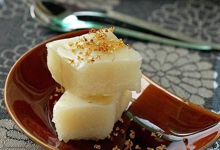 把桂花的香味藏在口中,把桂花喝下去把香气留下来