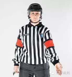 手势裁判,冰球比赛进球裁判手势