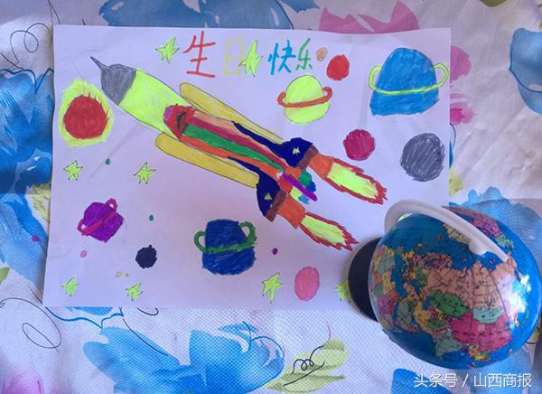 看看全国小朋友送给太空景海鹏老乡的生日“礼物”