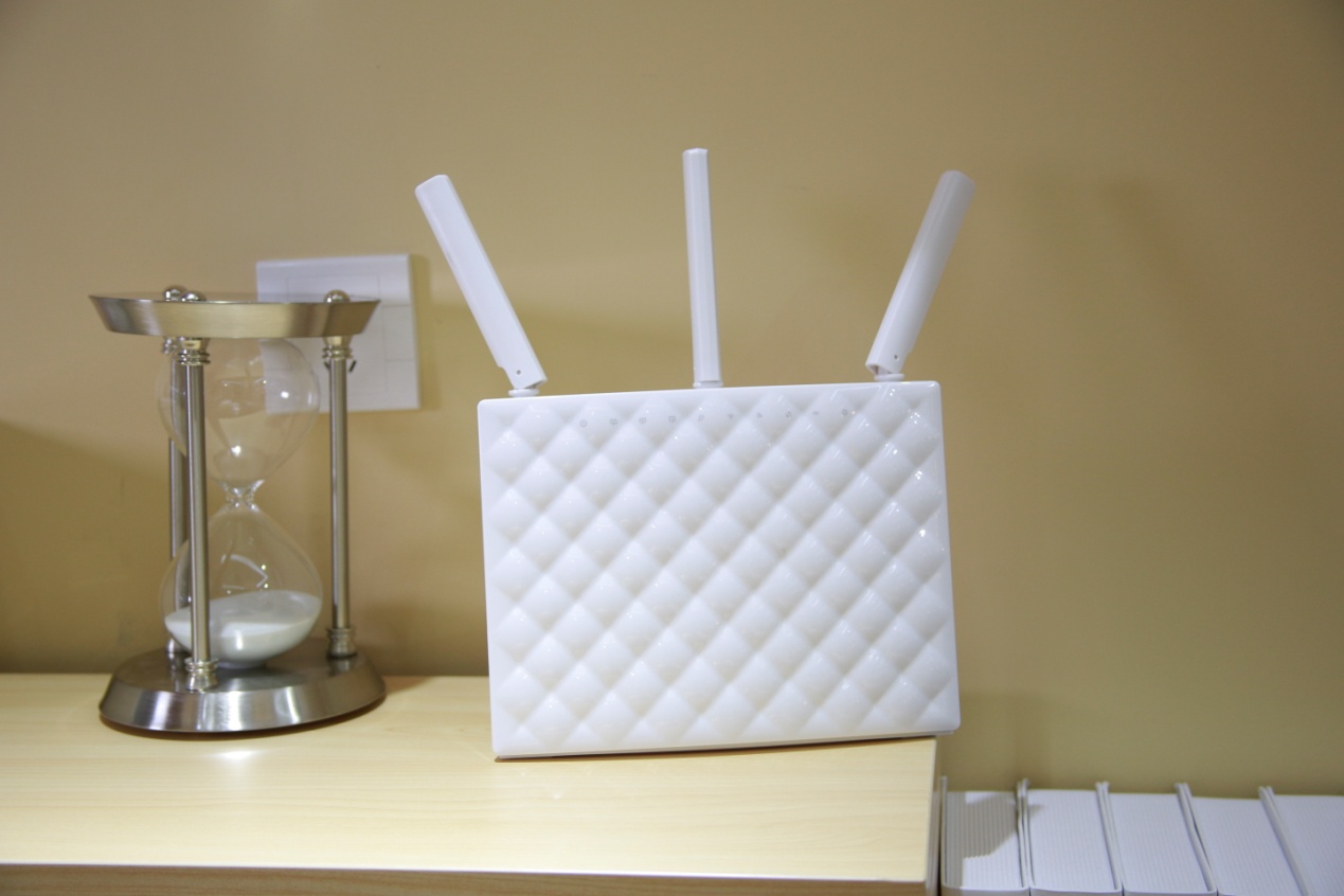 怎么可以远程控制家里的路由器,涨姿势一句话教学