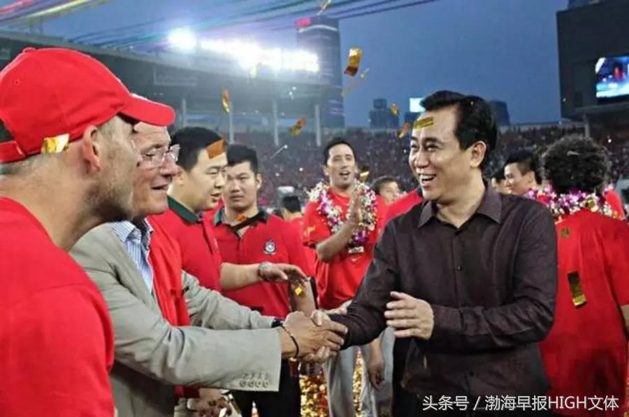 里皮接手国足有什么后果,为什么国足要给教练钱