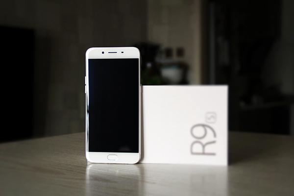 oppor9s用三年充电测试,oppor9实测充电5分钟