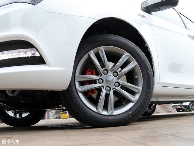 吉利帝豪2017款百万向上互联版,吉利帝豪百万款测试