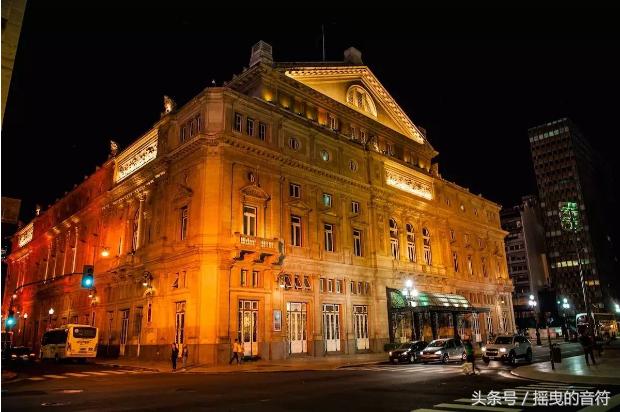 当足球成为艺术足球,当足球走进灵魂