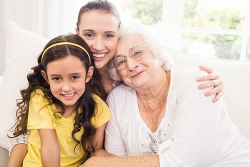 婆婆总爱插手管孙子的事怎么办,婆婆总是插手孩子怎么办