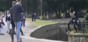 为啥女人脚穿高跟鞋都那么窄,腿较短的女性不应该穿高跟鞋