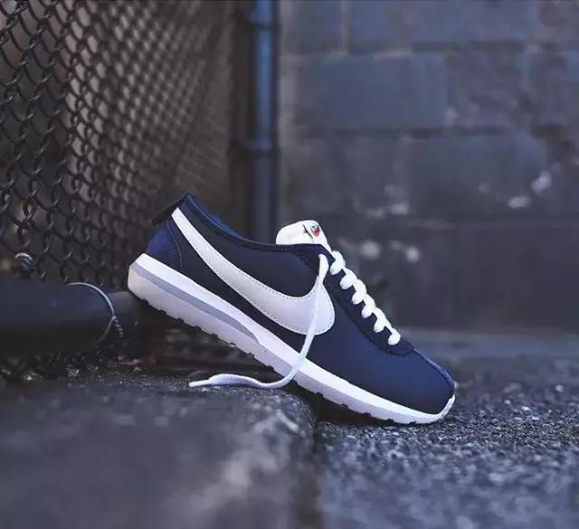 洛杉矶联名阿甘鞋,阿甘鞋联名红