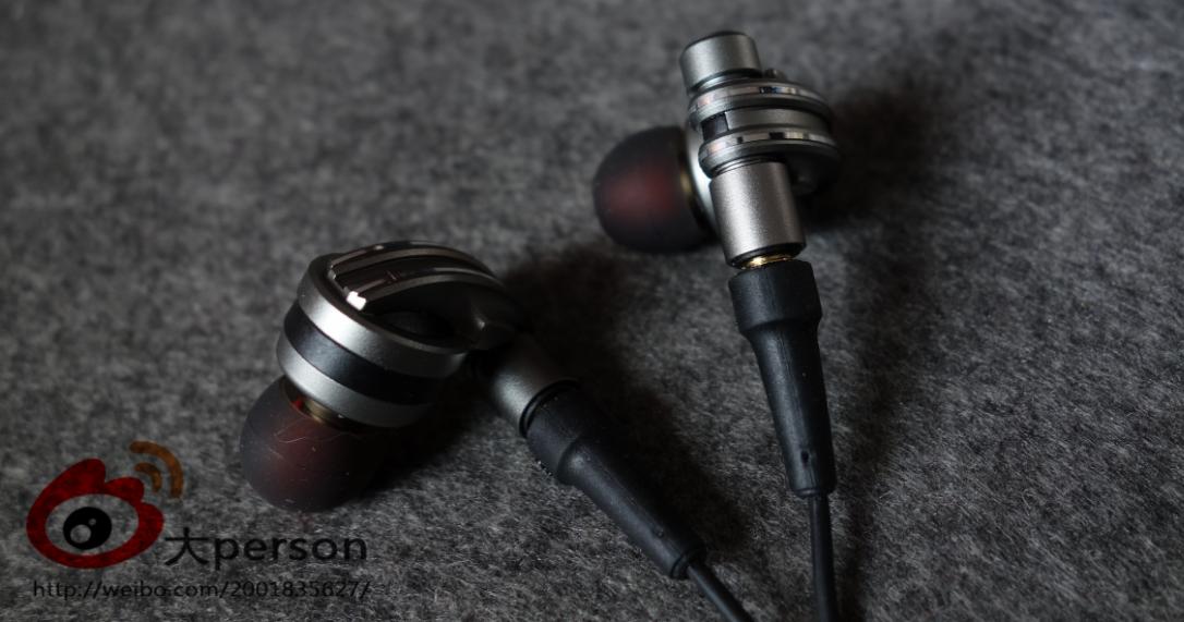 究极梦幻！日本动漫大师的工业设计重装机甲下的幽灵之声