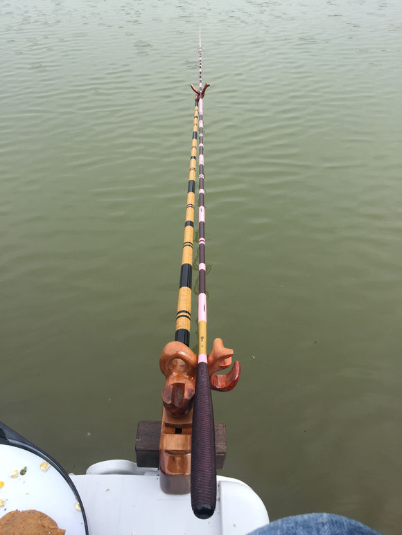 新手钓鱼，用2000的竿子，值不值？