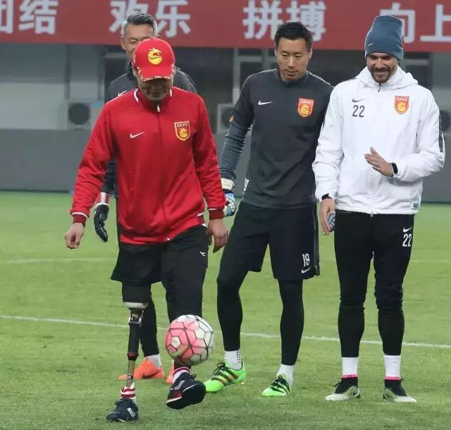 幸福来敲门令人感动的点,当幸福来敲门那个插曲叫什么