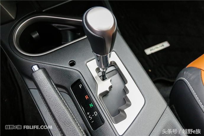 rav42.0四驱尊贵版试驾,2016rav4风尚评测