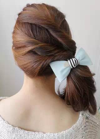 清新淑女半扎编发中分,时尚编发扎法简单又好看