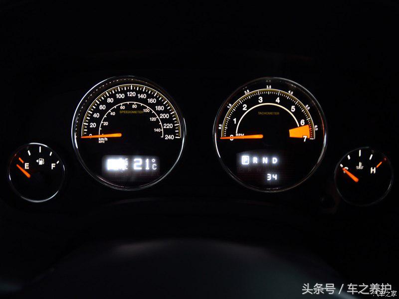 气质独特,6AT8升油耗,配Bosten音响,进口仅22万