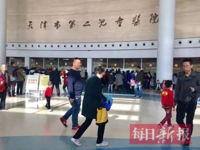 医院儿童看病爆满,儿童看病能去小诊所吗