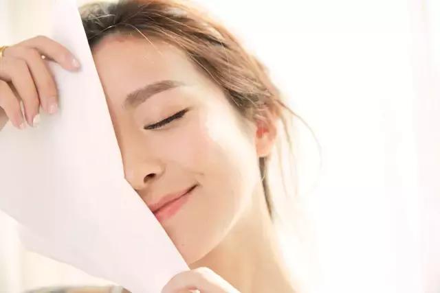 日本马油手足防裂滋润霜,日本防干裂马油