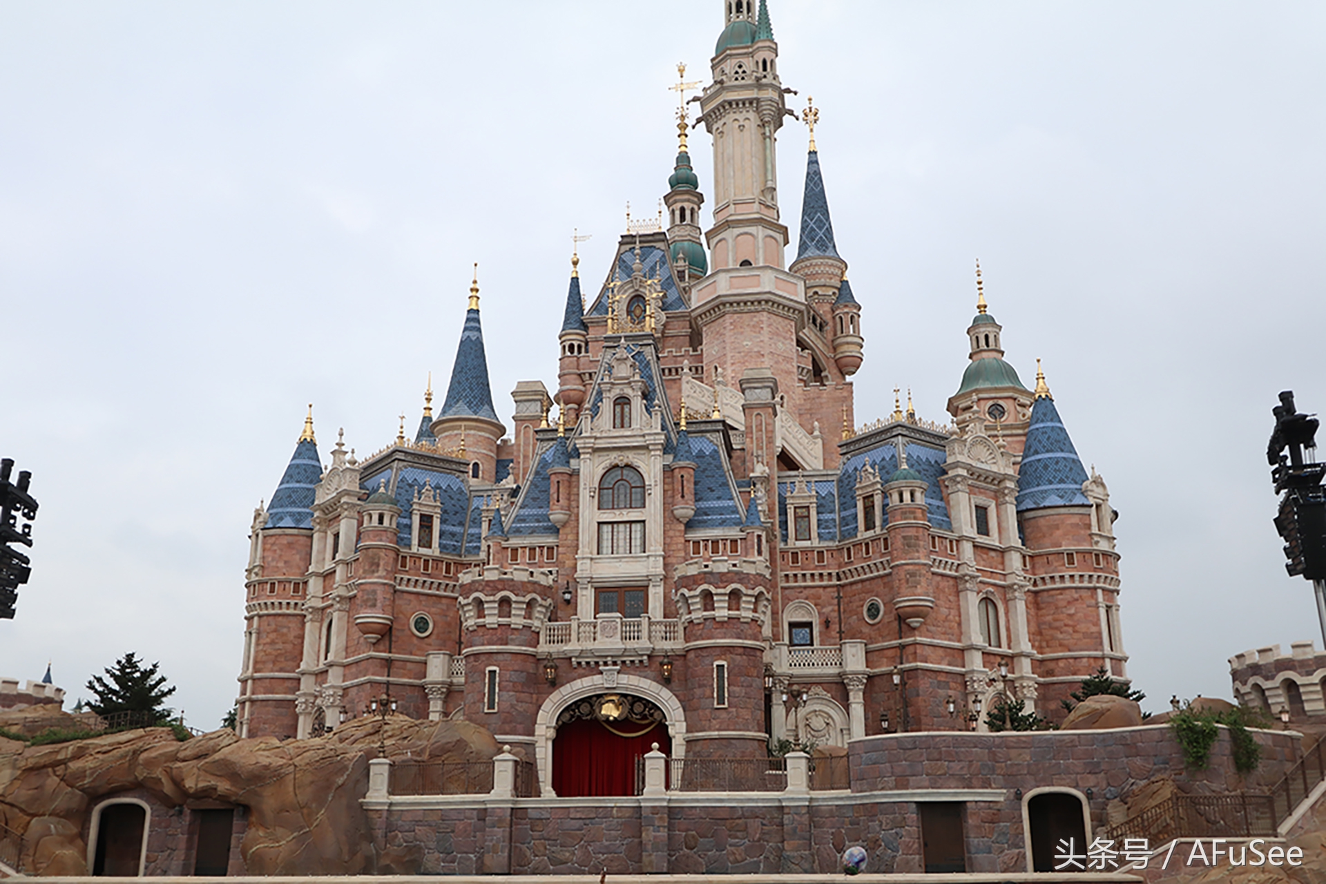 上海迪士尼梦幻游,上海迪士尼梦幻城堡的景区