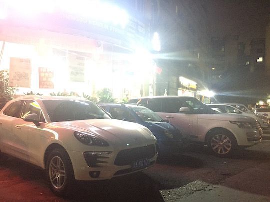 霸道！荤素只要3角！成都串串界的一匹黑马！