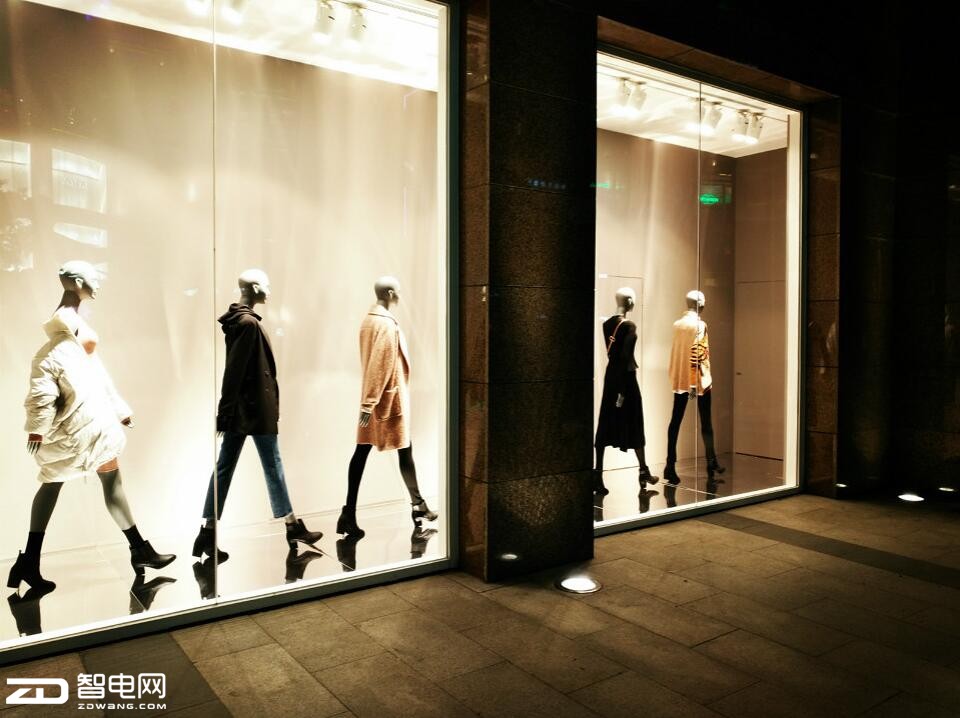 oppor9s柔光摄像头价格,oppor9s清新绿开箱视频