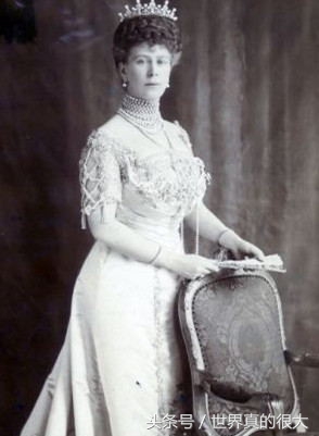 世上最萌小王子备受非议，只因他收了1.8万英镑的牧羊人小屋