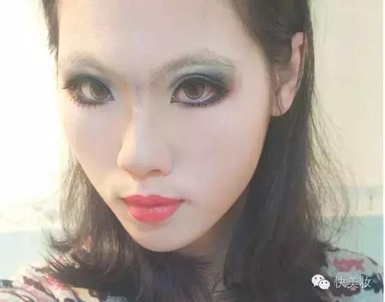 新手该怎么选眼影盘,ct哪个眼影盘适合新手