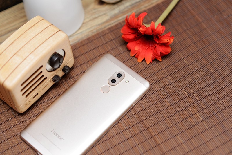 1599元荣耀畅玩40plus,699元的荣耀畅玩8c