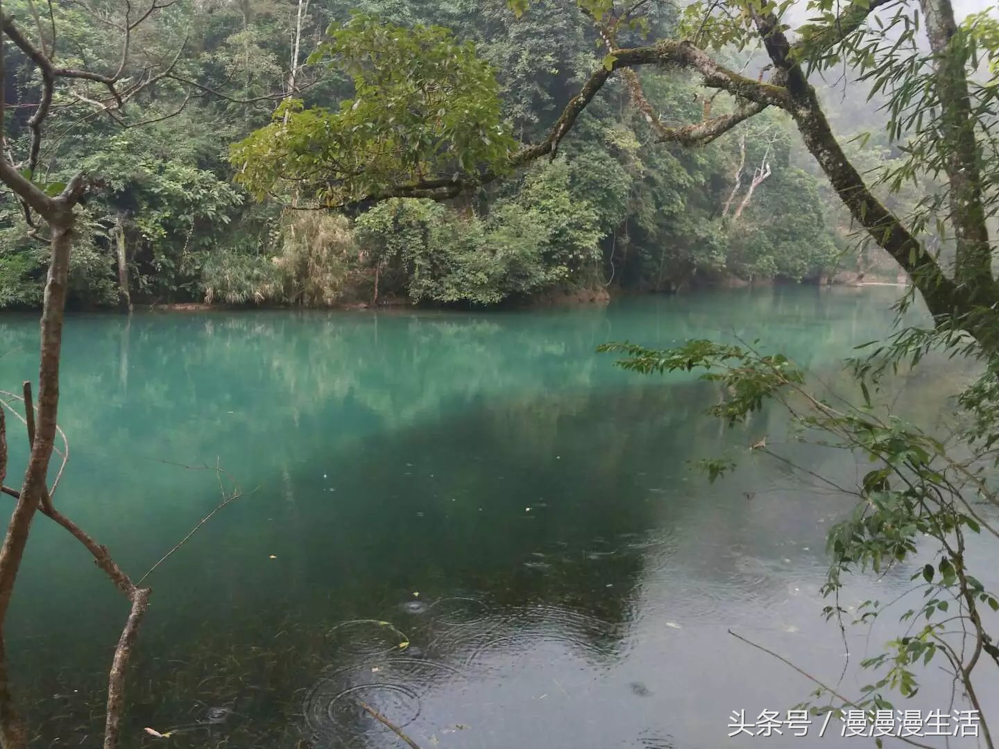 贵州黔南荔波小七孔无滤镜,贵州黔南州荔波县小七孔