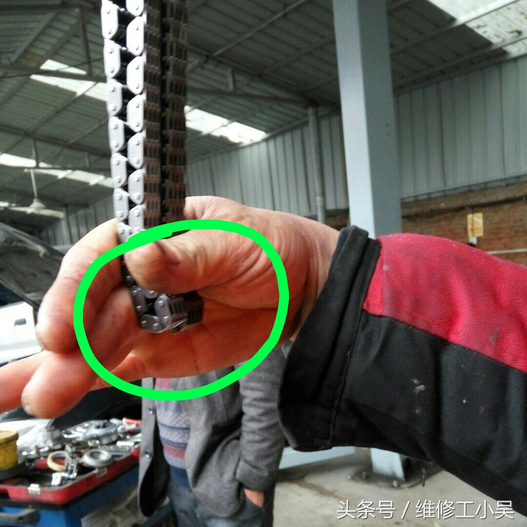 吉利1.4发动机正时链条变长,发动机正时链条故障灯亮怎么修