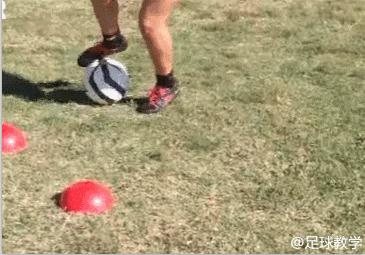 足球控球必学十大技巧,足球怎么练控球运球