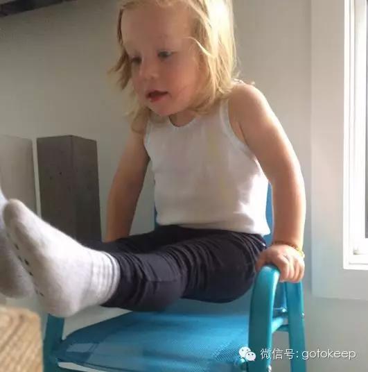 八块腹肌的小怪兽,腹肌小怪兽