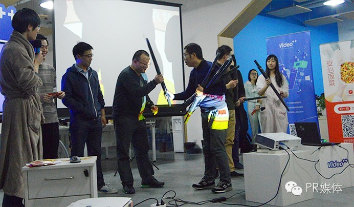 和公关总监“一起睡”的感觉，原来是这样的！