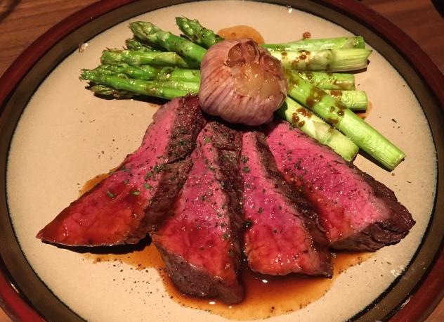 OMG！“鸡爪女”又在地铁12号线上吃起了麻辣烫！