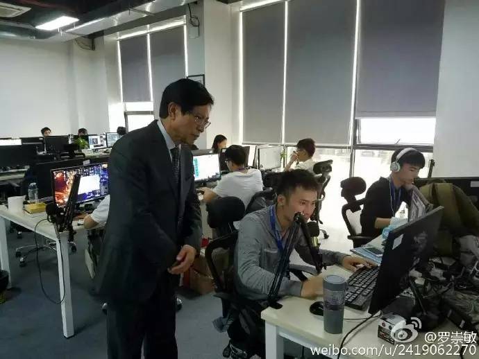 8年前，他给教育厅长写信，没想到8年后