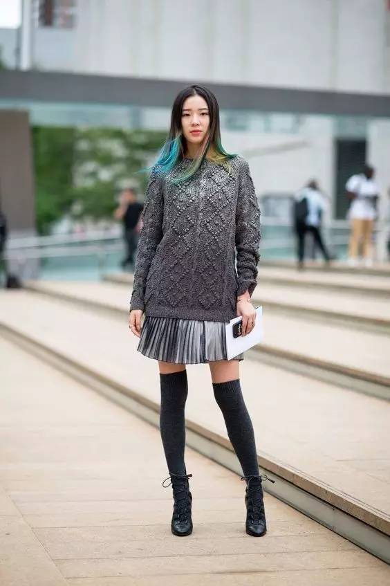 冬天穿的超厚袜子好搭配,冬天时尚袜子穿搭