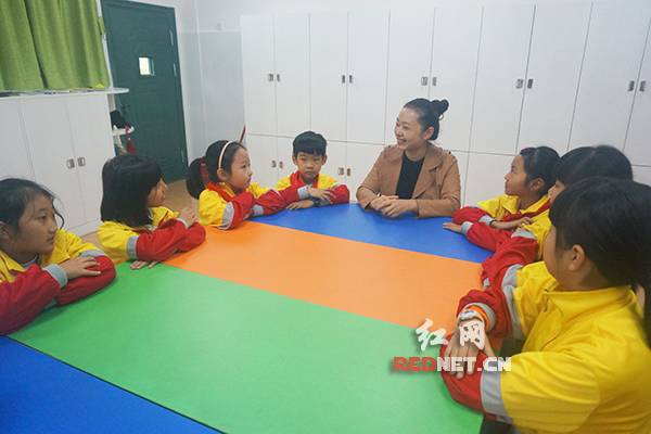 家门口的好学校·好校长天心区新开铺小学：童心教育，让孩子有“孩子样”