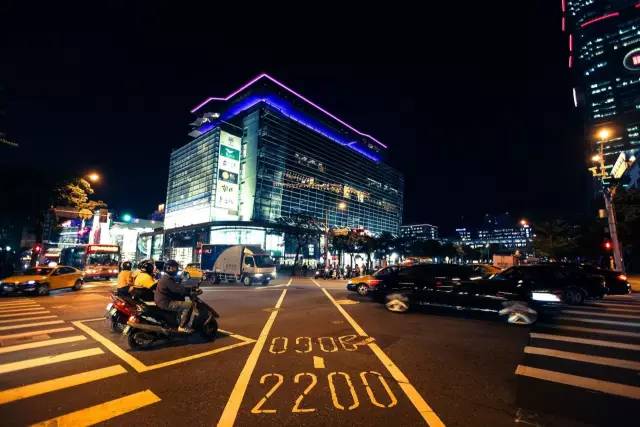 决战双十一发货现场,双十一囤哪些货