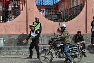 为什么骑摩托车被扣分,骑摩托车被抓要不要扣分