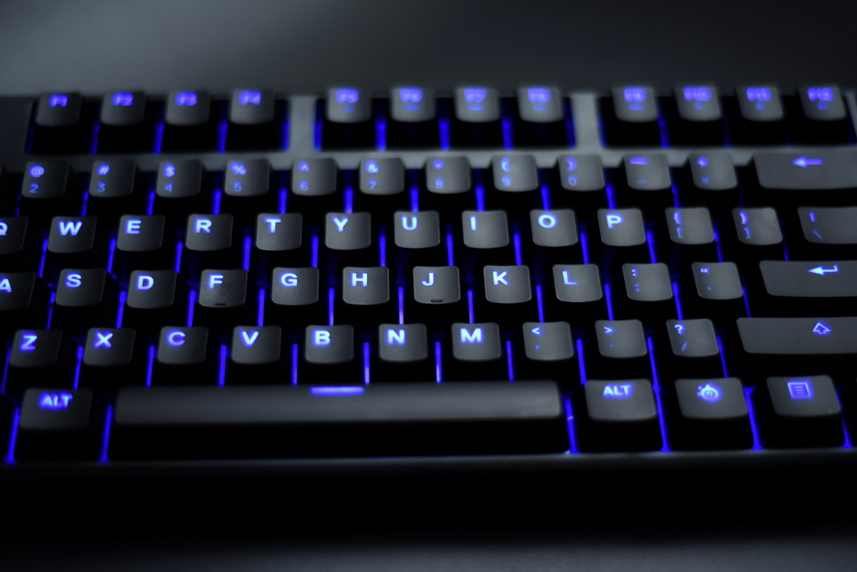 赛睿m500键盘红轴,赛睿m500红轴键盘怎么样