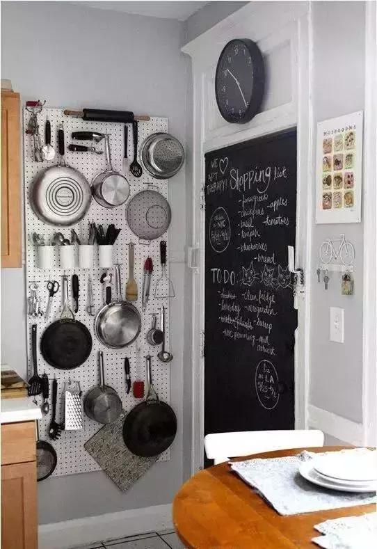 怎样不用钉子往墙上挂东西,厨房刀漏勺能往墙上挂吗