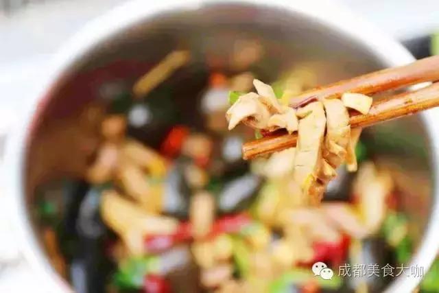 正宗西昌烧烤,喝酒吃肉看电影,关键人均才50~