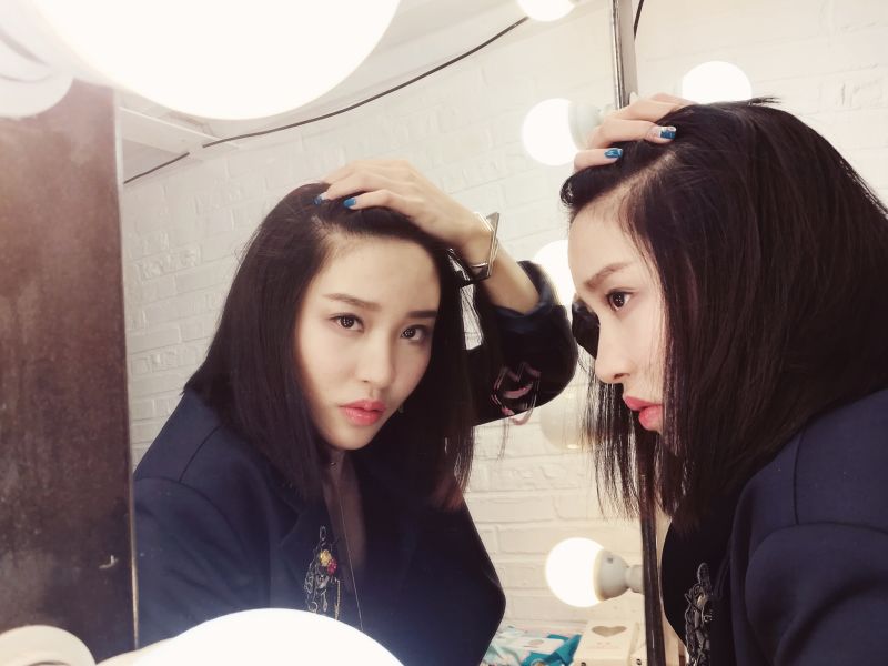 不想买瑜伽垫可以用什么代替,瑜伽垫可以代替减震垫健身嘛