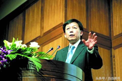 名家书斋｜知名作家、学者、教育家易中天：我推荐这10本书