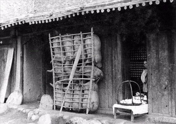 鍏板窞鍝嶇偖,鍏板窞涓夌偖