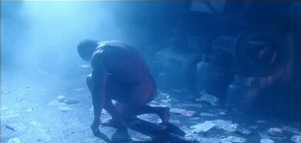 功夫周星驰踩爆足球什么寓意,功夫周星驰镜头解读