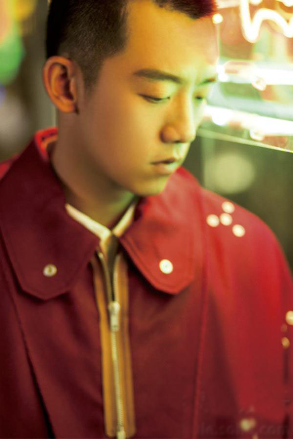 袁姗姗穿尖头靴,袁姗姗郑恺雪地靴