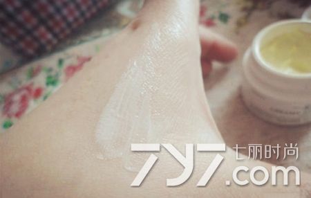 kiehls科颜氏牛油果去眼袋眼霜,科颜氏牛油果眼霜怎样