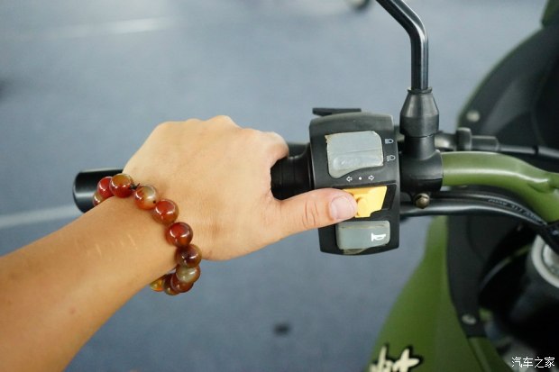 解放军现役嘉陵600边三轮摩托数据,军用嘉陵电喷600边三轮摩托参数